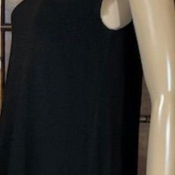 Marla Wynne Black Scoop Neck Side Ribbed Side Slit Sweater Tank - Picture 7 of 12